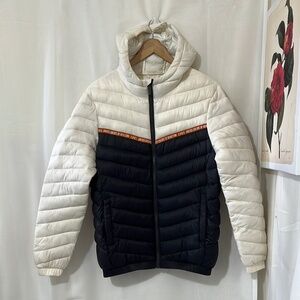 NWOT United Colors of Benetton Navy and White Puffer